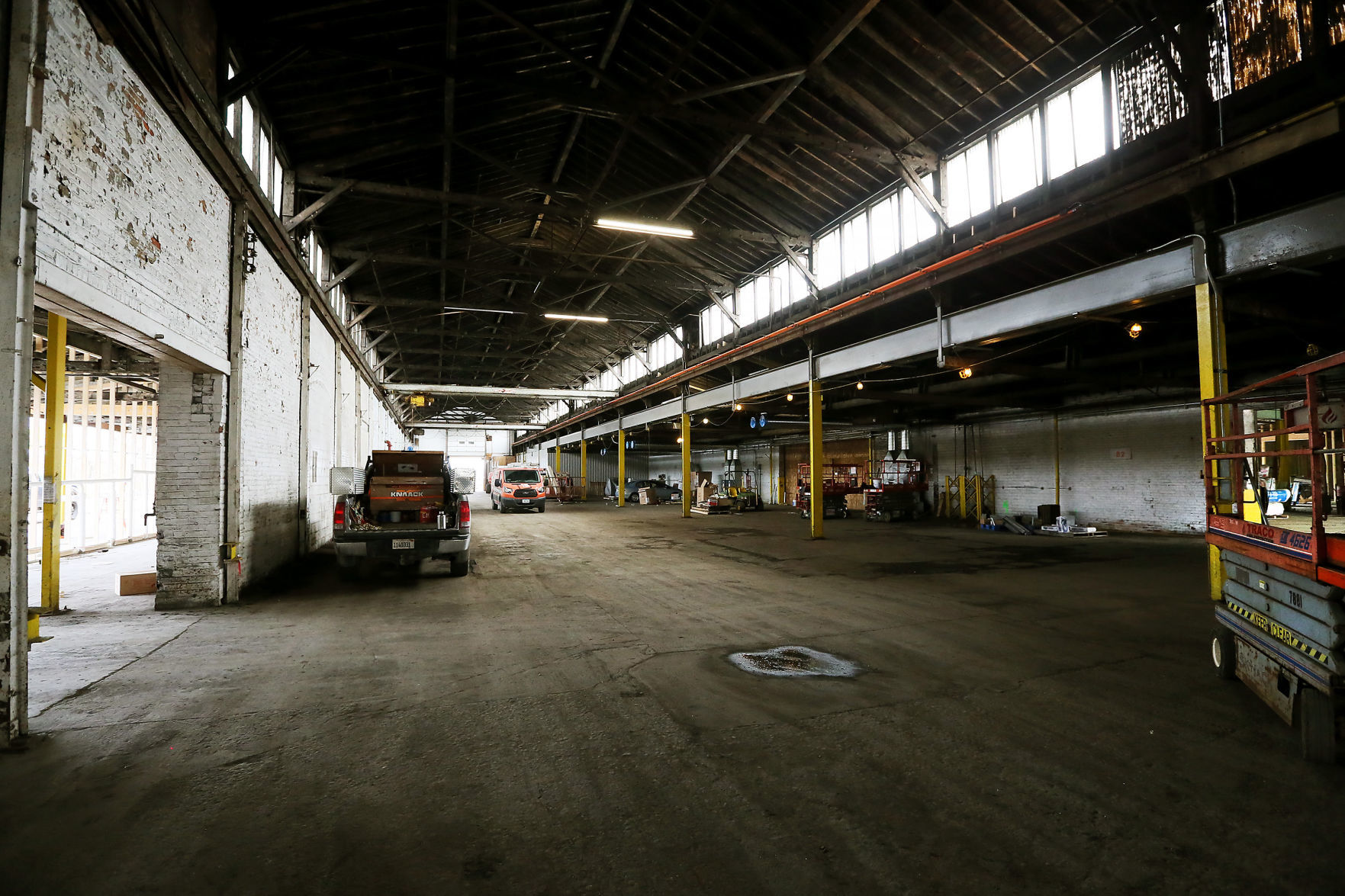 111818-qct-bigstory-eastmo-008